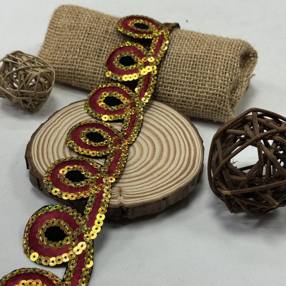 Тасьма клейова люрекс  8193 (4.8 м), червоний