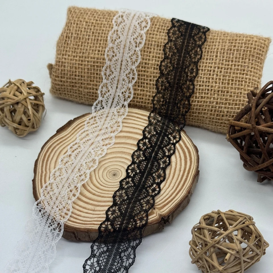 Мереживо не еластичне 133-2 2,8 см.(300 ярдів/273 м.), чорний