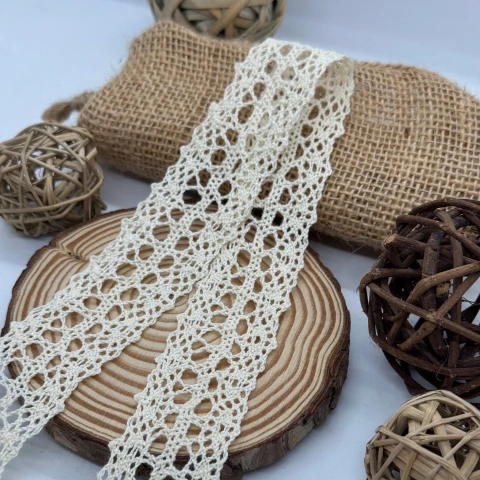Мереживо макраме 6100 3см.(200 ярдів/182,8 м.), молочний