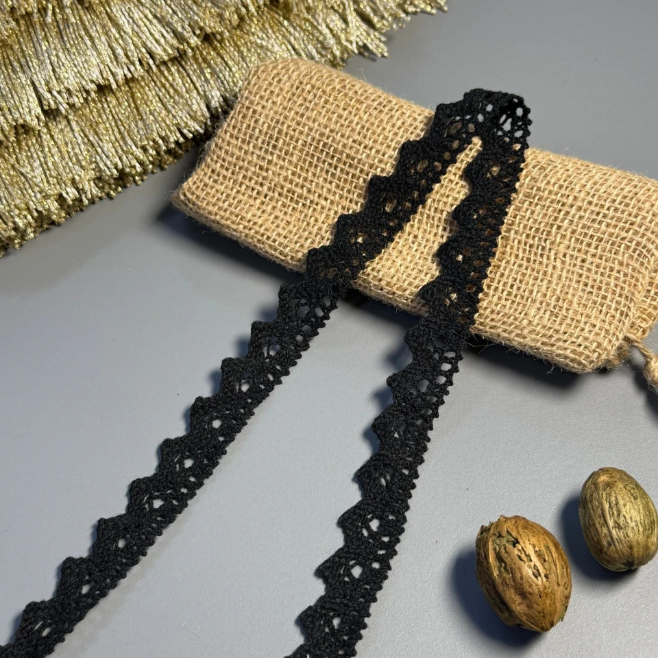 Мереживо макраме 11-2 2 см.(200 ярдів/182,8 м.), чорний