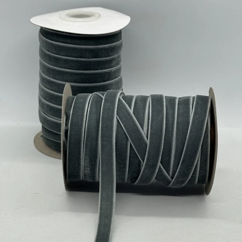 Стрічка оксамит 1 см (25 ярдів/22,75 м.), 63 темний сірий
