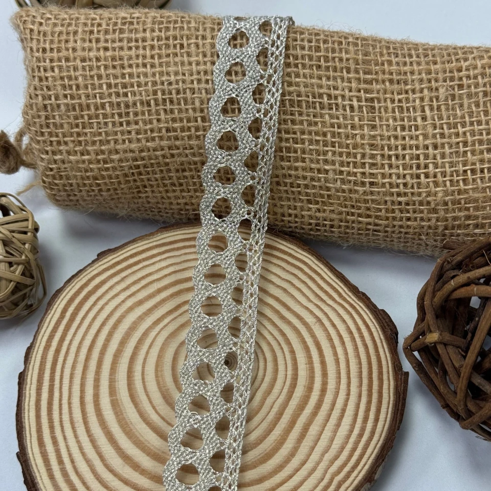 Тасьма люрекс 13-7913 (20 ярдів/18,28 м.), срібло