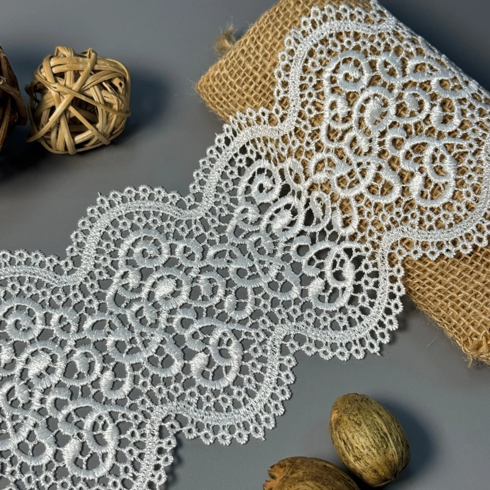 Мереживо поліестер 37 11 см.(20-22 метрів), білий (21 метрів)