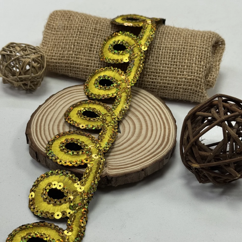 Тасьма клейова люрекс  8193 (4.8 м), жовтий