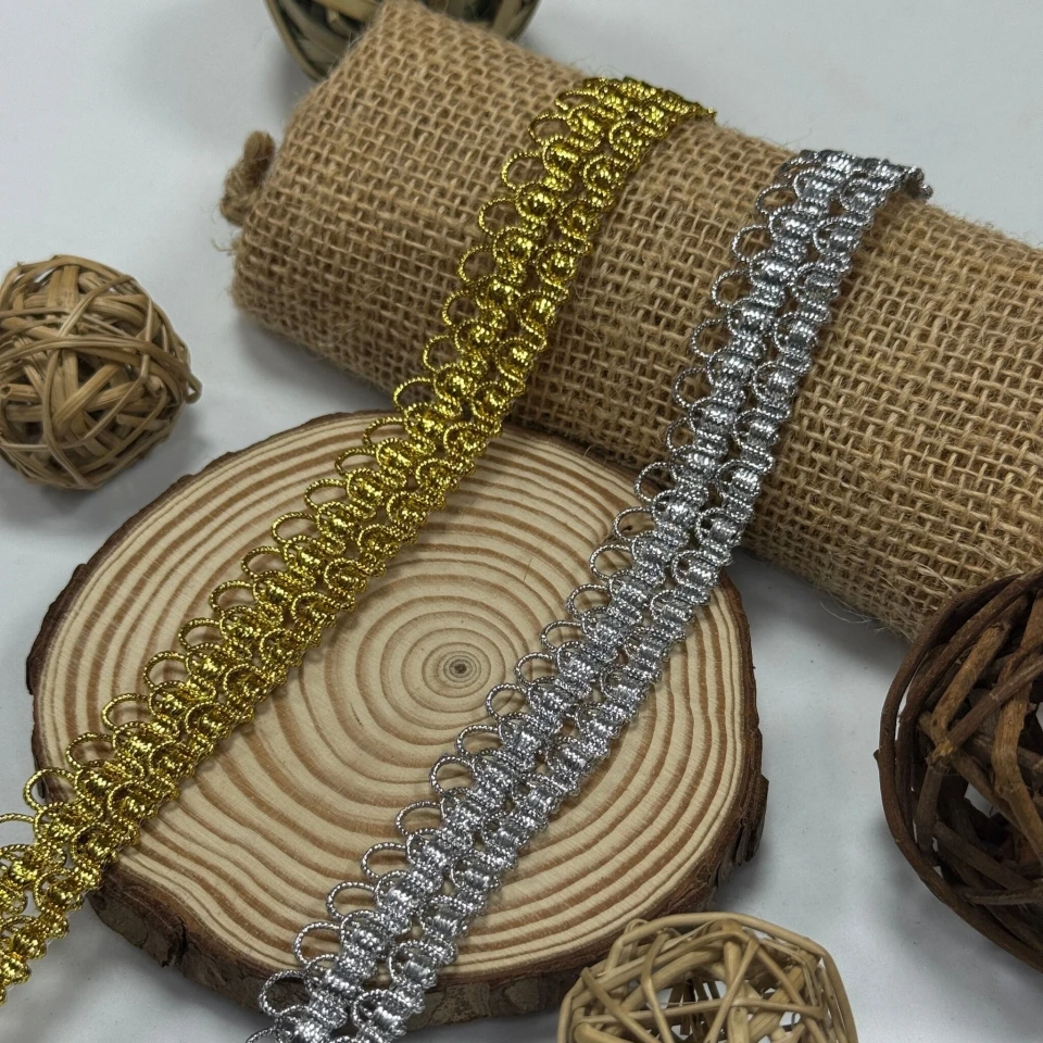 Тасьма люрекс 13-4683 (20 ярдів/18,28 м.), золото