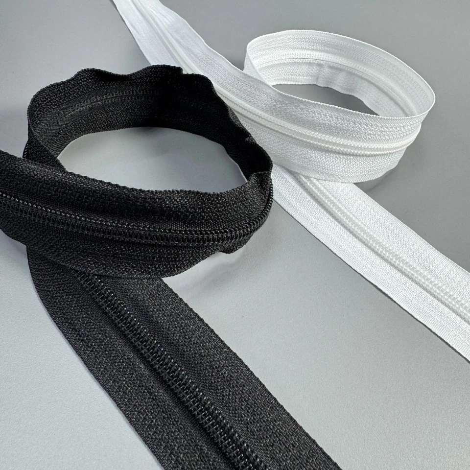 Блискавка в рулоні Т5 (100 ярдів/ 91,44 м.), білий