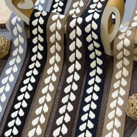 Лампас трикотажний D#3 3.5 см (50 м), C:1 світло бежевий