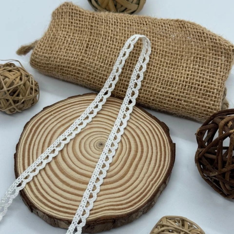 Мереживо макраме 8028 1 см.(300 ярдів/274,3 м.), молочний