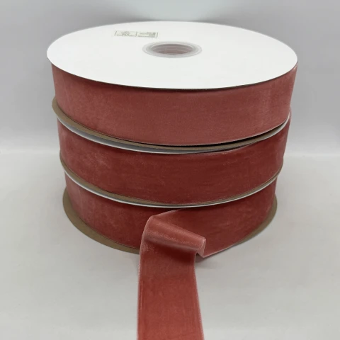 Стрічка оксамит 3.8 см (25 ярдів/22,75 м.), 10 рожева пудра