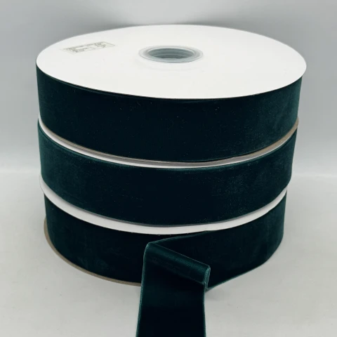 Стрічка оксамит 3.8 см (25 ярдів/22,75 м.), 34 зелений