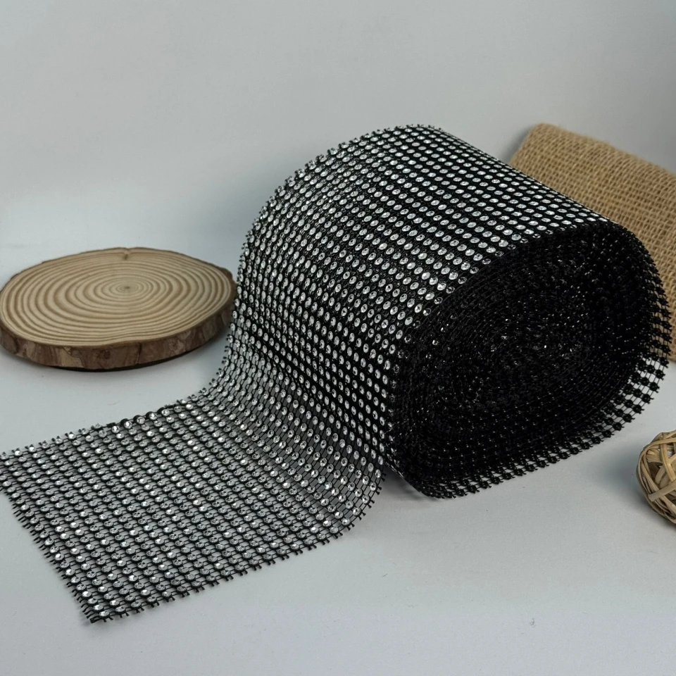 Тасьма пластикова імітація 24 ряда 12 см (10 ярдів/9,14 м.), чорний + срібло