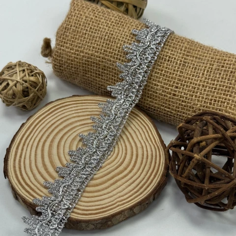 Тасьма люрекс 9245 (20 ярдів/18,28 м.), срібло