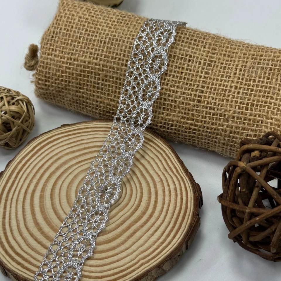 Тасьма люрекс 13-10453 (20 ярдів/18,28 м.), срібло