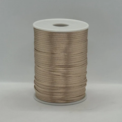 Шнур атласний корсетний 2.3 мм (100 ярдів/91,44 м.), 16 м'який бежевий