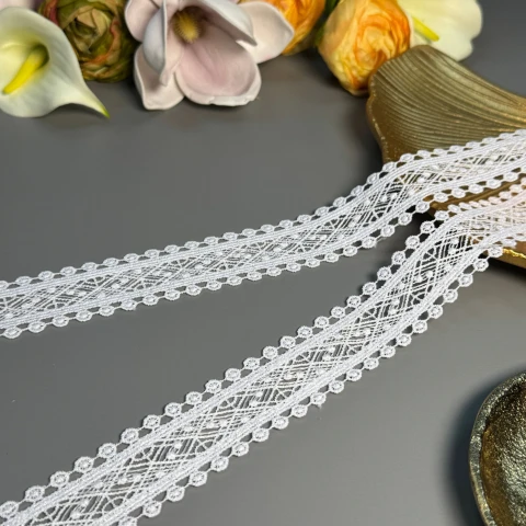 Кружево полиэстер ВВ104631 3,5 см.(30 ярдов/27.3 м), теплый белый