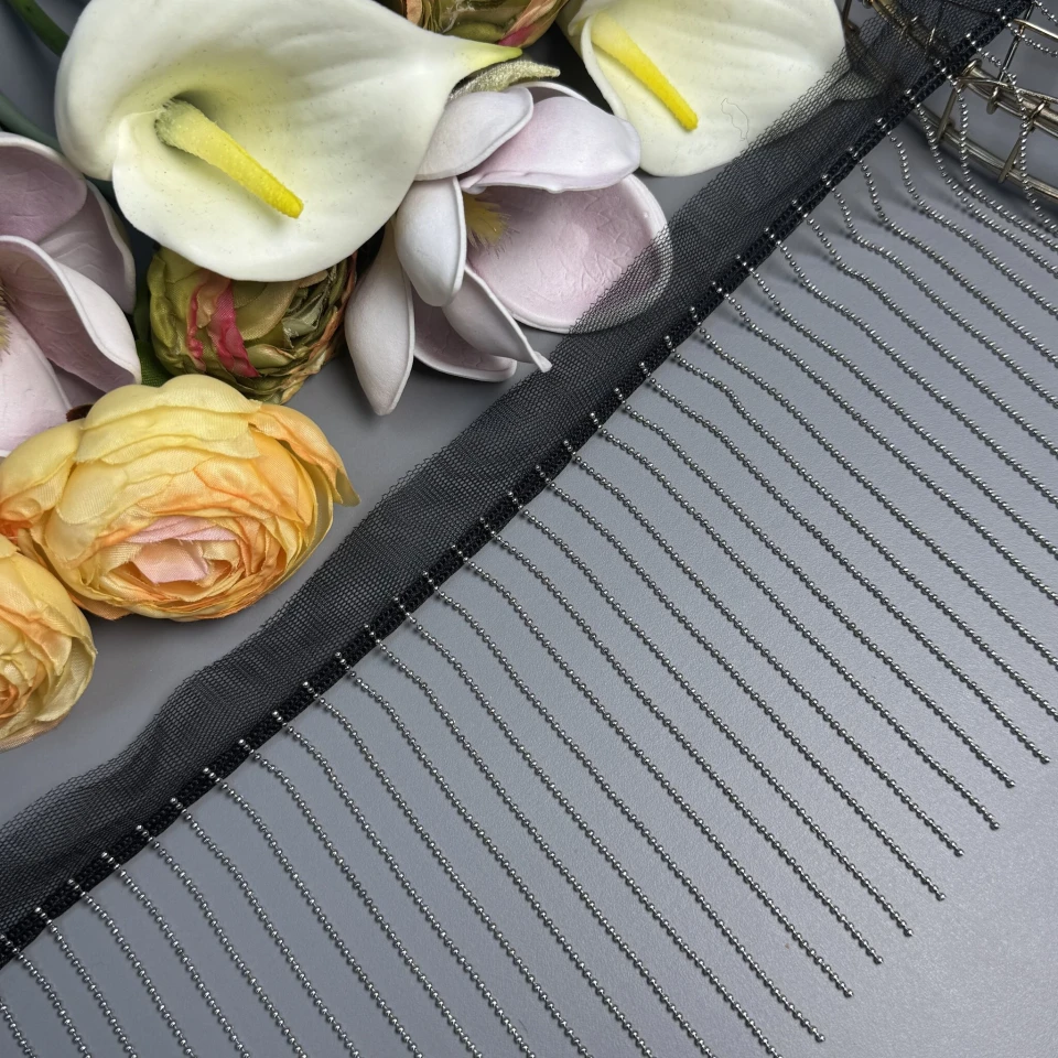 Бахрома з кульками 12 см (23 м), чорний