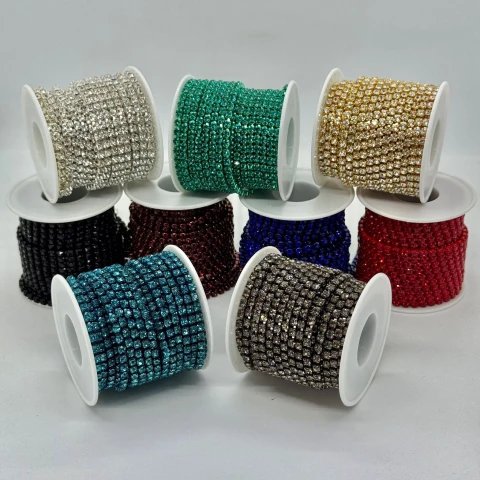 Цепі камні на бабінах ss 16 4 мм (10 ярдів), золото