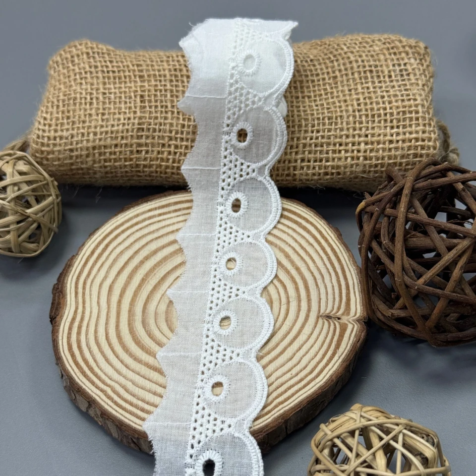 Мереживо прошва  8065 4 см.(320 ярдів/292,60 м.), Білий