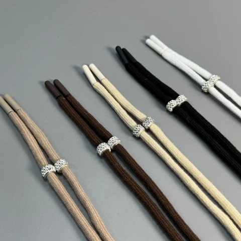 Шнурок в штани 2 бусіни (150 см), чорний