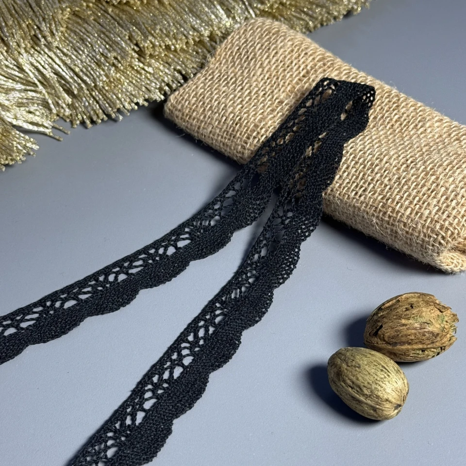 Макраме 5061 300 ярдів, чорний