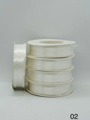 Стрічка атласна 0.3 см (5*100 ярдів), 02 світлий молочний