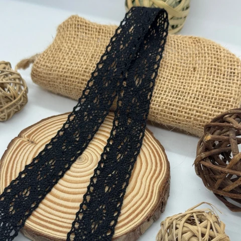 Мереживо макраме 5106 2,5 см (300 ярдів/274,3 м. ) , чорний