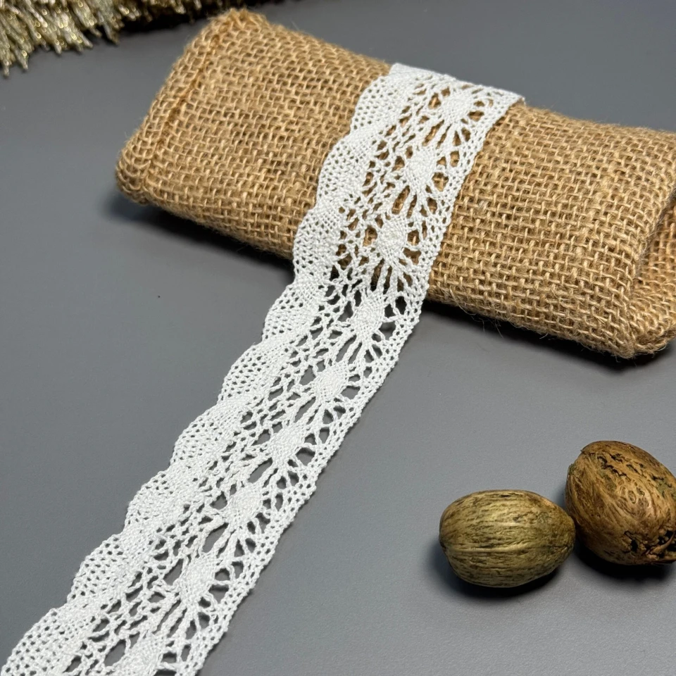 Мереживо макраме 8547 4 см (200 ярдів/182,8 м.), молочний