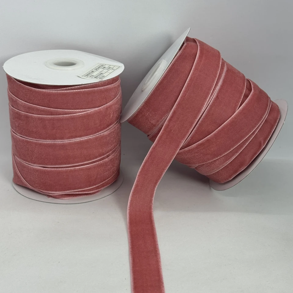 Стрічка оксамит 2 см (25 ярдів/22,75 м.), 10 рожева пудра