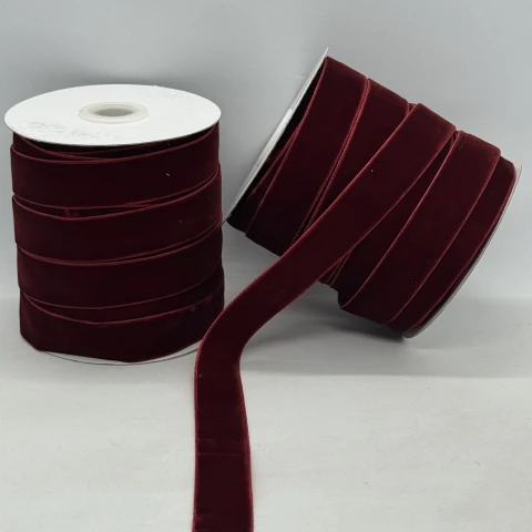 Стрічка оксамит 2 см (25 ярдів/22,75 м.), 95  темний бордовий