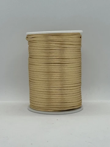 Шнур атласний корсетний 2.3 мм (100 ярдів/91,44 м.), 101 світлий бежевий