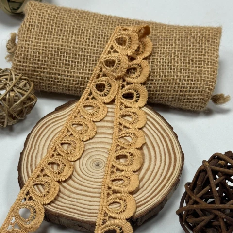 Мереживо поліестер 8860 2,5 см. (15 ярдів/13.5 м.), бежевий