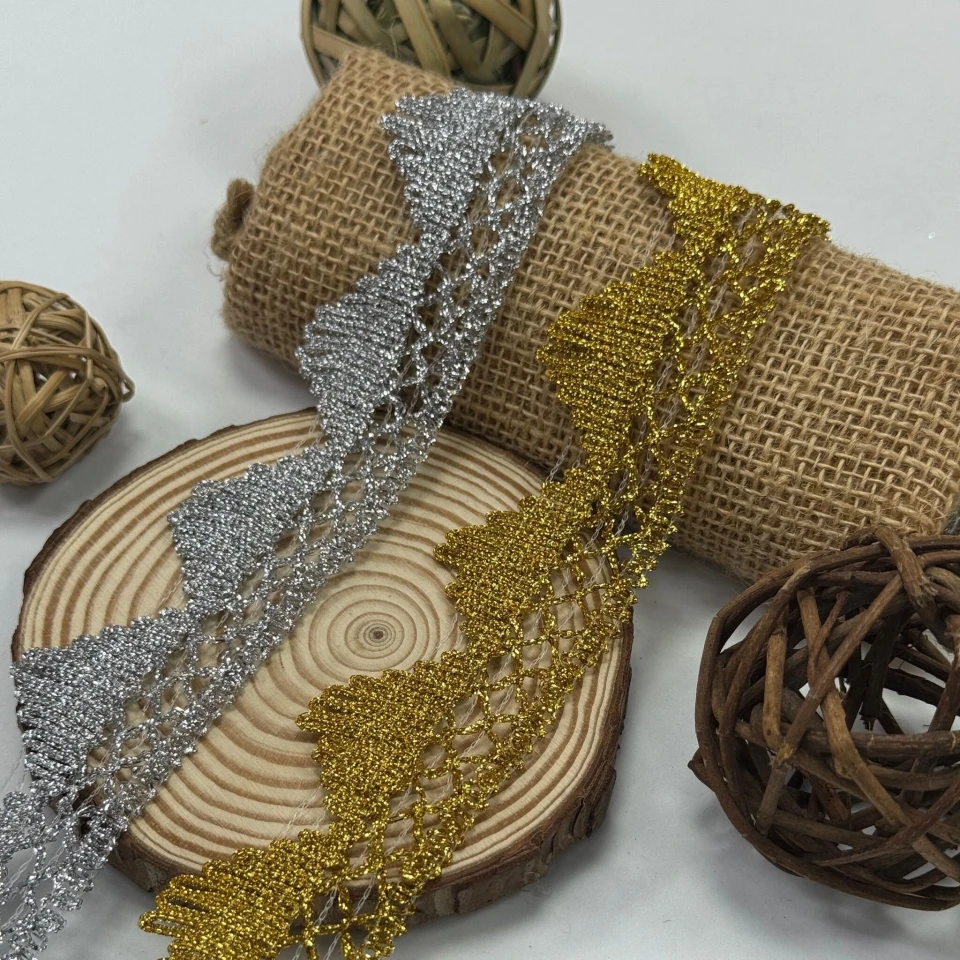 Тасьма люрекс 13-15059 (20 ярдів/18,28 м.), золото