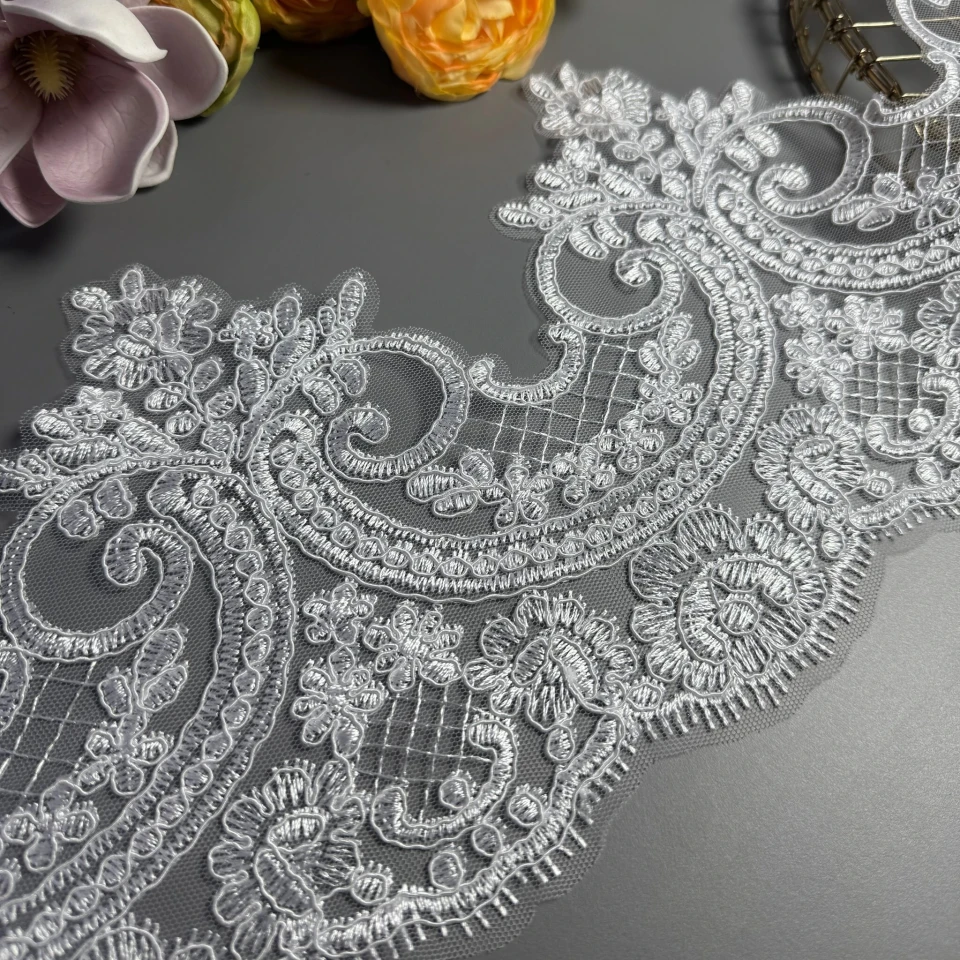 Мережево з кордовую ниткою та люрекс GD602854A 17 см.(16 ярдів/14.6 м.), білий