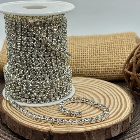 Цепі камні на бабінах ss 18 4.2 мм (10 ярдів), срібло